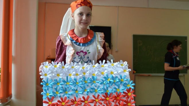 Жители Марий Эл стали первыми участниками всероссийской акции «Цвета российского флага»