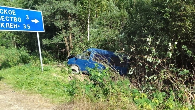 На автодороге «Поветлужье» перевернулась в кювет Газель с группой молодых людей