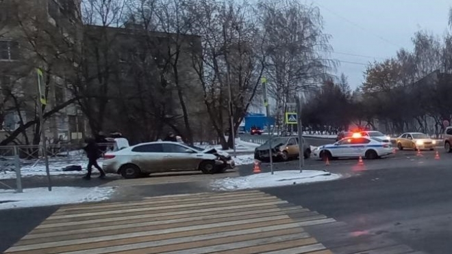 Женщина-водитель протаранила две иномарки в Йошкар-Оле