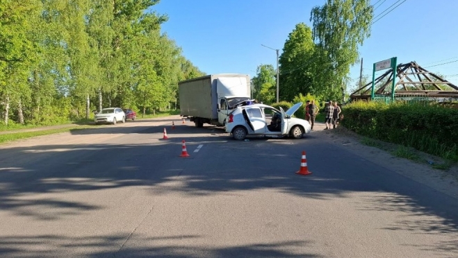 В Волжске сегодня утром скончался пострадавший в ДТП водитель Renault