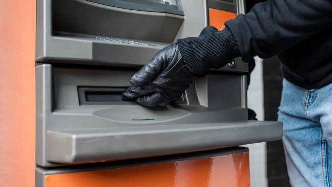 В одном из вузов Йошкар-Олы пьяный мужчина «напал» на охранника