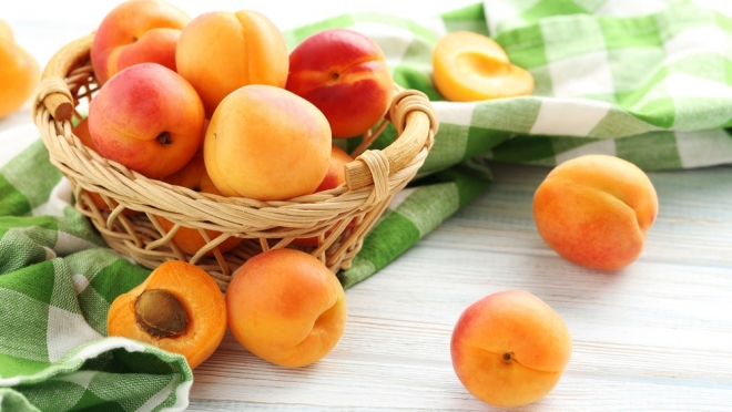 В День абрикосов в Роспотребнадзоре рассказали, кому полезны эти фрукты