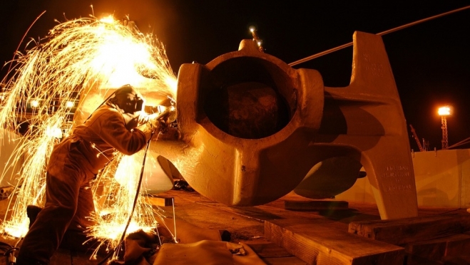 Машинисты бульдозера и электрогазосварщики могут получать 80 тысяч в месяц