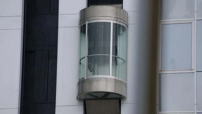 Лифт и общественный транспорт – самые опасные источники вирусов