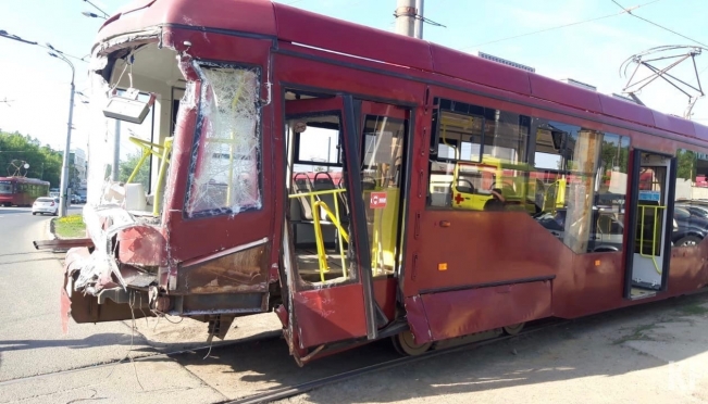 В Казани столкнулись два трамвая