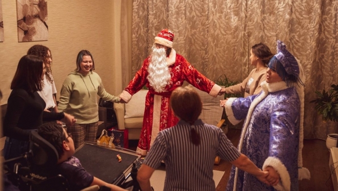 Православные добровольцы поздравили особенных детей с Новым годом