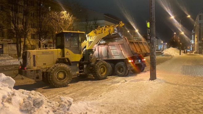 С улиц Йошкар-Олы каждый день вывозят около 1500 кубов снега