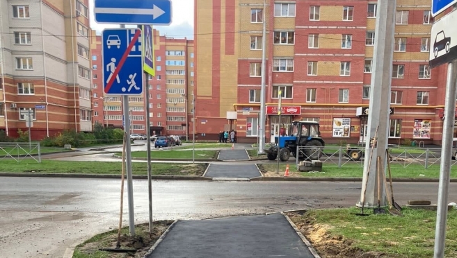 На улице Петрова в Йошкар-Оле появился новый пешеходный переход
