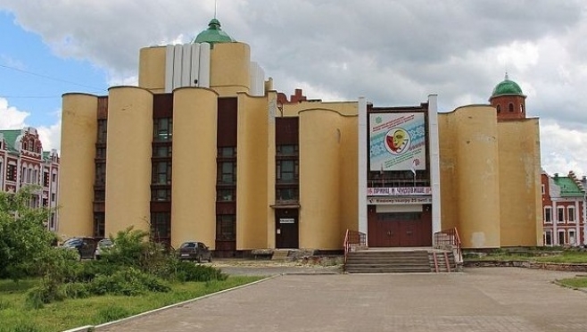 Вокруг смены облика здания ТЮЗа в Йошкар-Оле возникло много споров