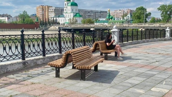 На набережной Йошкар-Олы появились скамейки