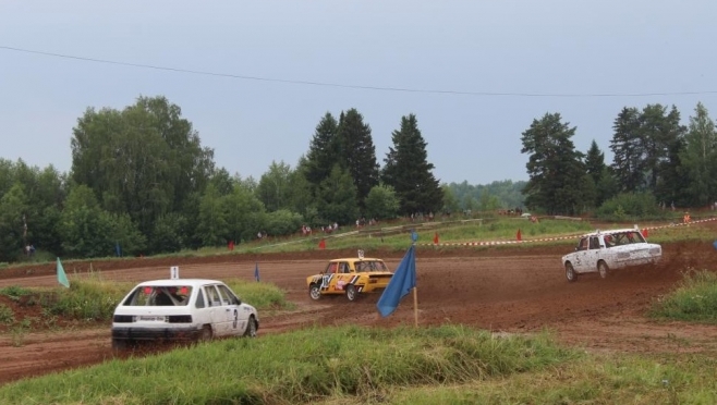 На трассе «Крутой овраг» гонщики из шести регионов борются за «Кубок мэра»