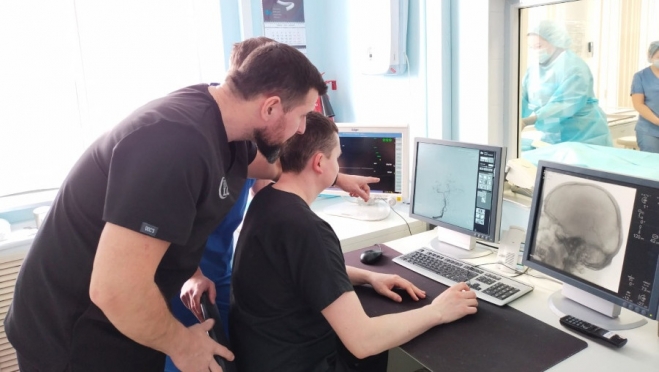 В Йошкар-Олинской городской больнице проведены первые успешные операции с применением аппарата ВСУЗИ