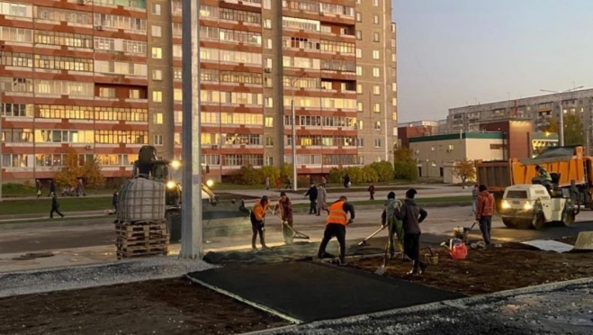 На улице Петрова завершается строительство дороги