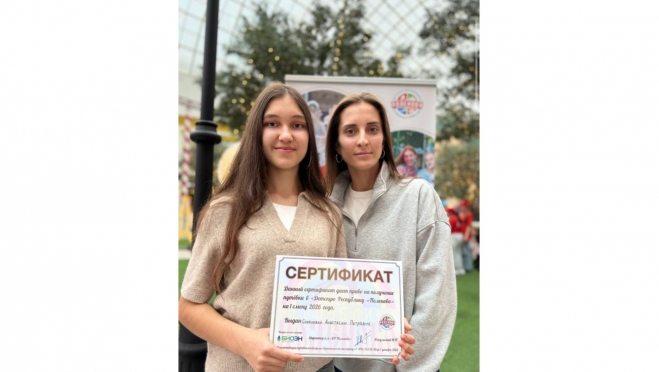 Юная художница из Марий Эл завоевала Гран-при на престижном конкурсе «КомусАрт»