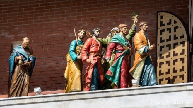 В Йошкар-Оле пошли «12 апостолов»