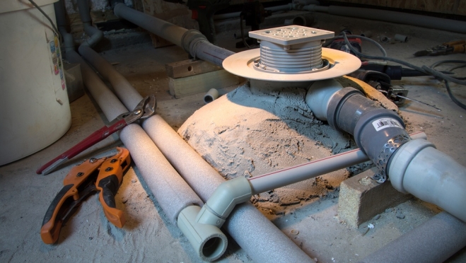 В деревне Озерки из-за аварии на водопроводе без воды остались 4 социальных объекта