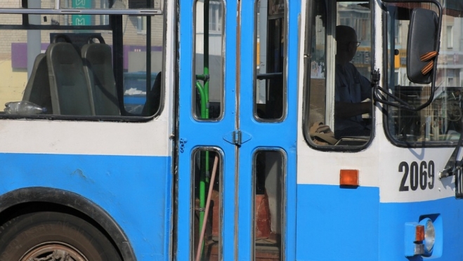 В йошкар-олинском троллейбусе снова пострадала пенсионерка