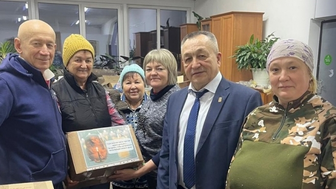 В Параньгинском районе в две смены изготавливают окопные свечи