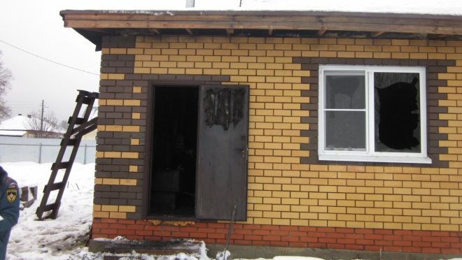 В Суслонгере неизвестные подожгли дом