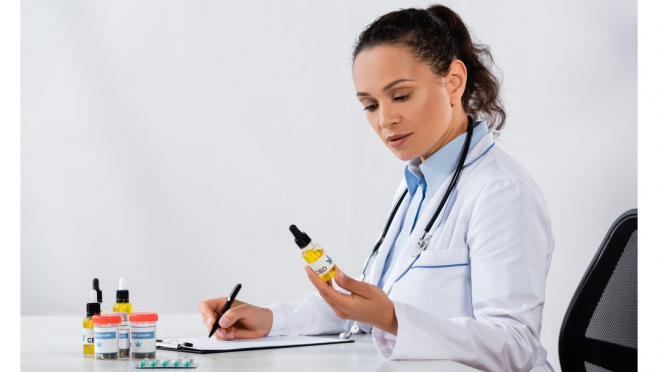 Медработникам разрешили реализацию лекарственных средств в селе