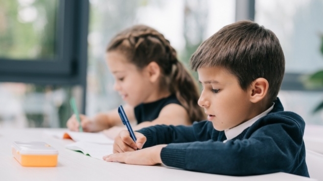 В школах начались ВПР