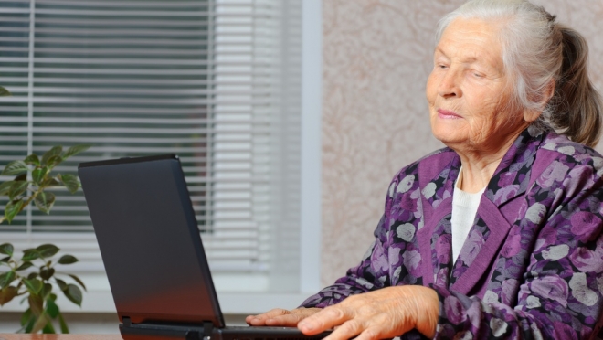 В Йошкар-Оле проходят курсы компьютерной грамотности для пенсионеров и инвалидов