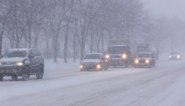 ГИБДД рекомендует водителям быть внимательнее в снегопад