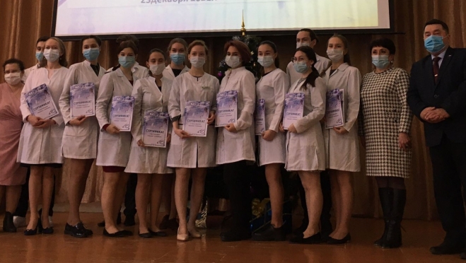 14 учащихся Йошкар-Олинского медколледжа будут получать именные стипендии