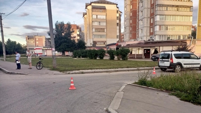 В Йошкар-Оле водитель «Лады Ларгус» сбил 18-летнюю велосипедистку