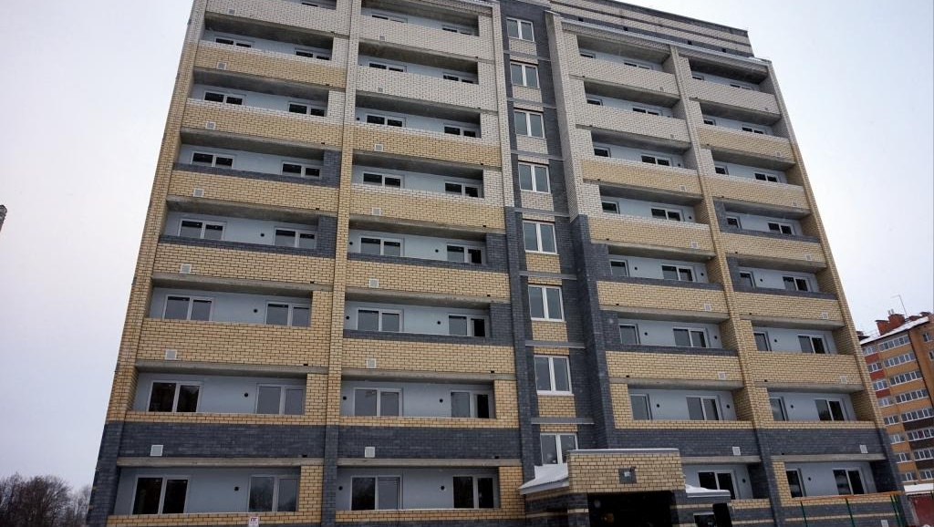 Дети-сироты из Йошкар-Олы получили жильё благодаря вмешательству судебных приставов