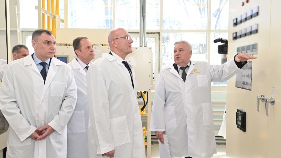 Дмитрию Чернышенко показали научные разработки Марий Эл