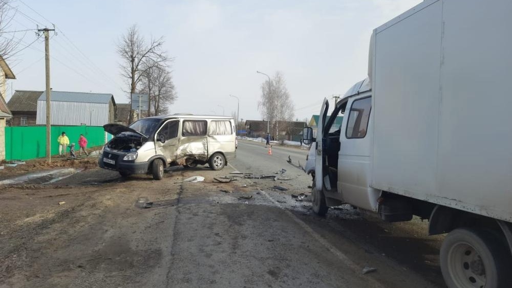 В Марий Эл на 120 км автодороги «Вятка» столкнулись две Газели