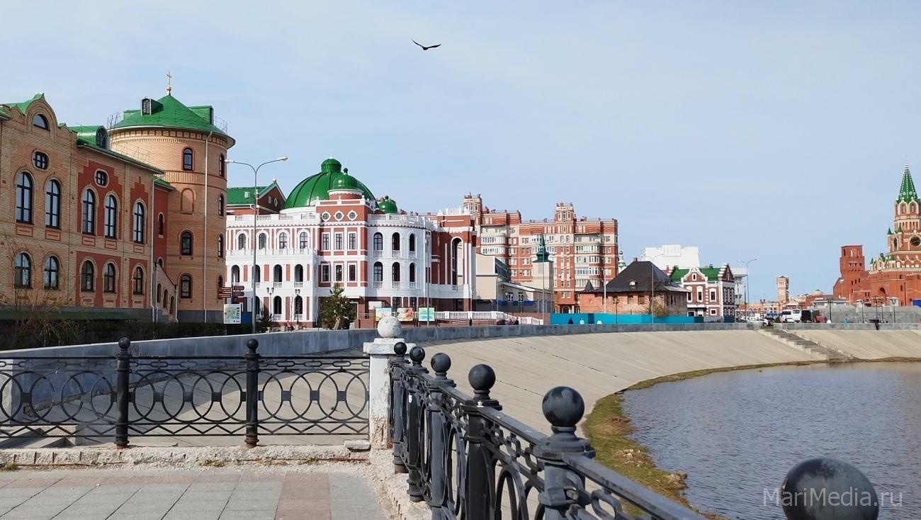 Мэрию Йошкар-Олы обязали оборудовать для инвалидов спуски на набережной города