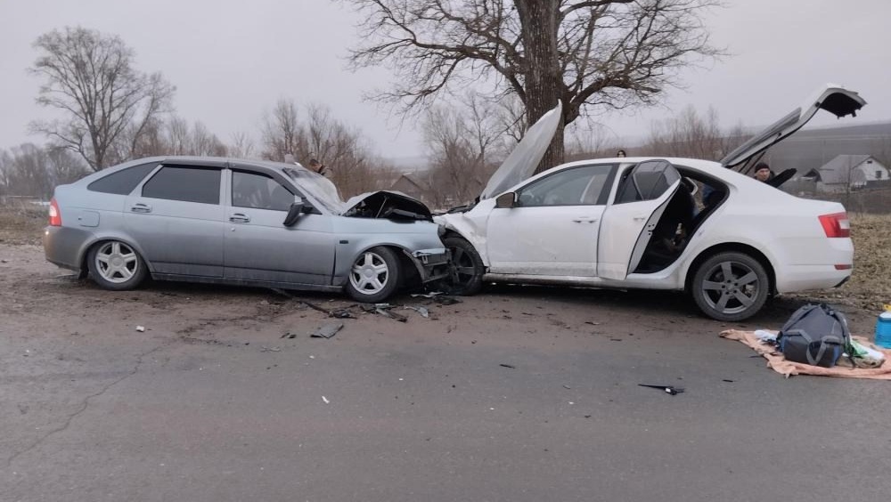 Пьяный водитель без прав гонял по Ронге и устроил ДТП