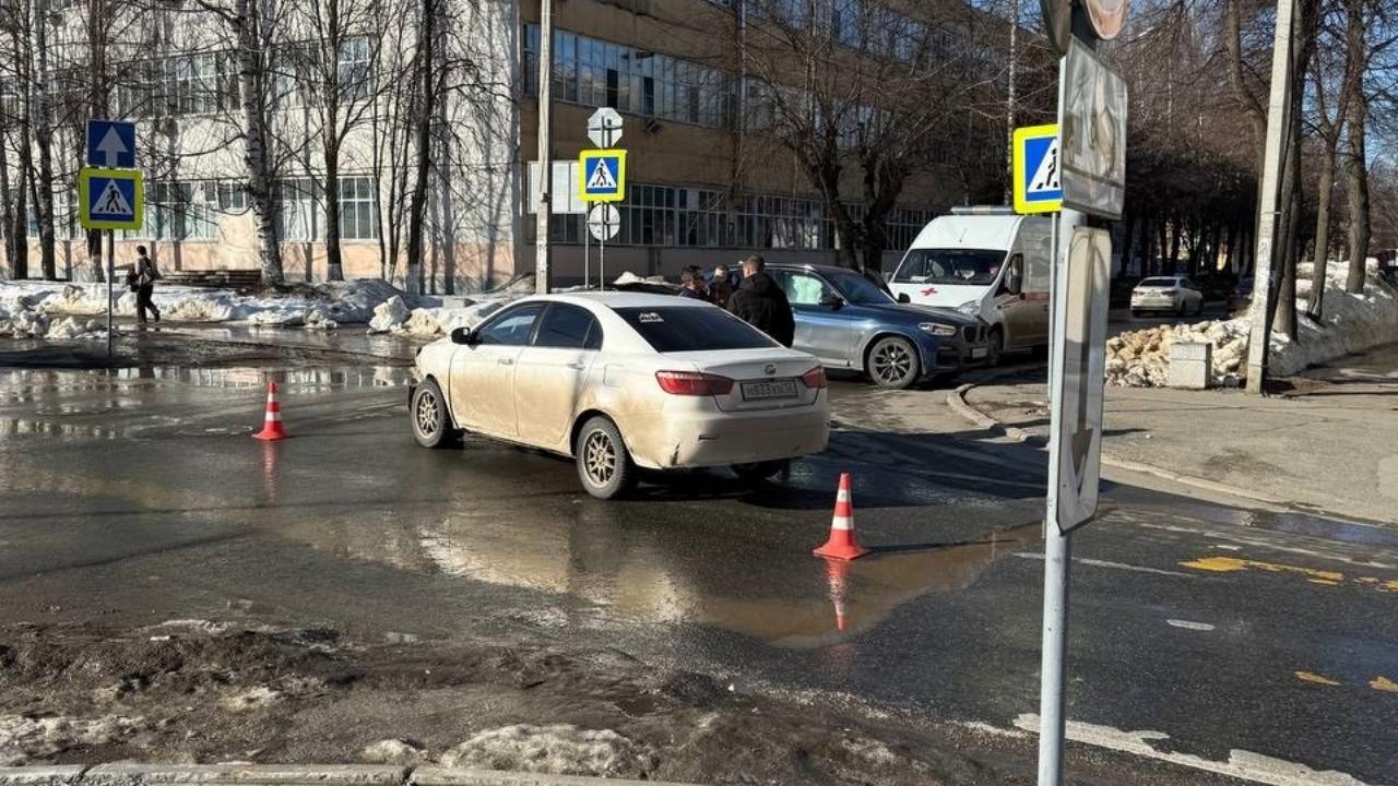 В Йошкар-Оле по вине автоледи пострадали две девушки