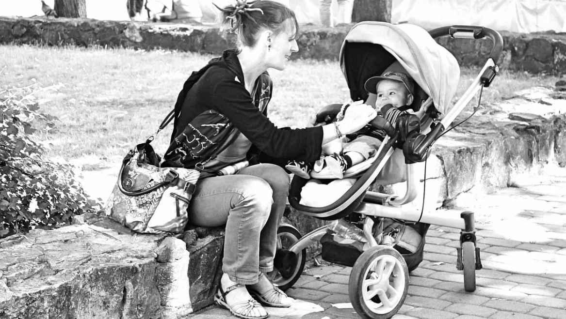 Материнский капитал начнут оформлять автоматически с апреля