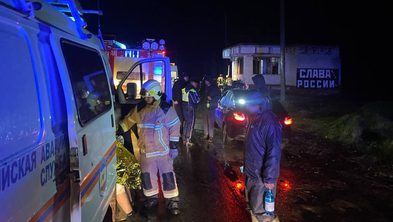 На место ДТП в Медведевском районе вызвали спасателей