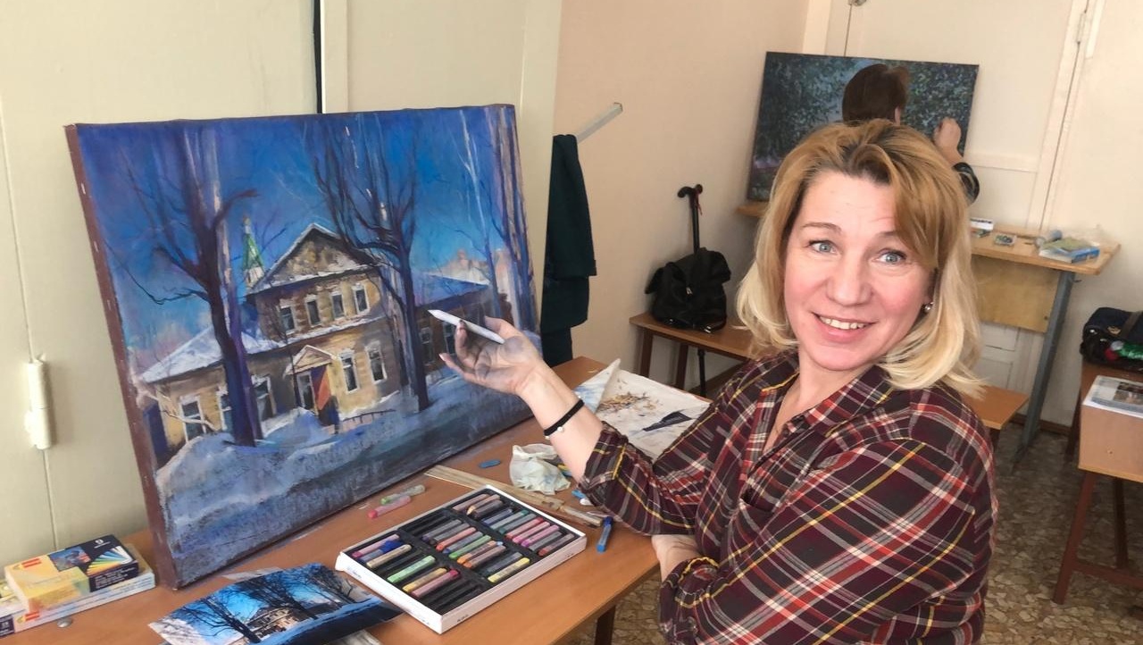 На полотнах в Музее народно-прикладного искусства представят Йошкар-Олу и её улочки