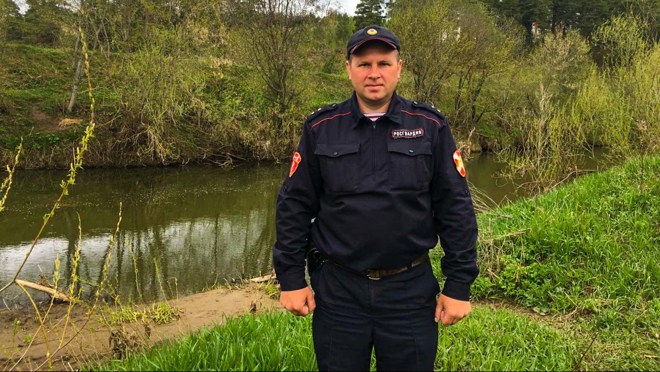 Росгвардеец Сергей Новосёлов спас тонущего мужчину