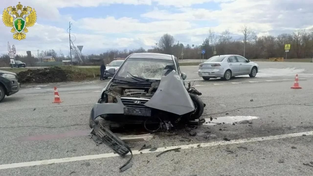 В Медведевском районе водитель иномарки устроил ДТП и скрылся