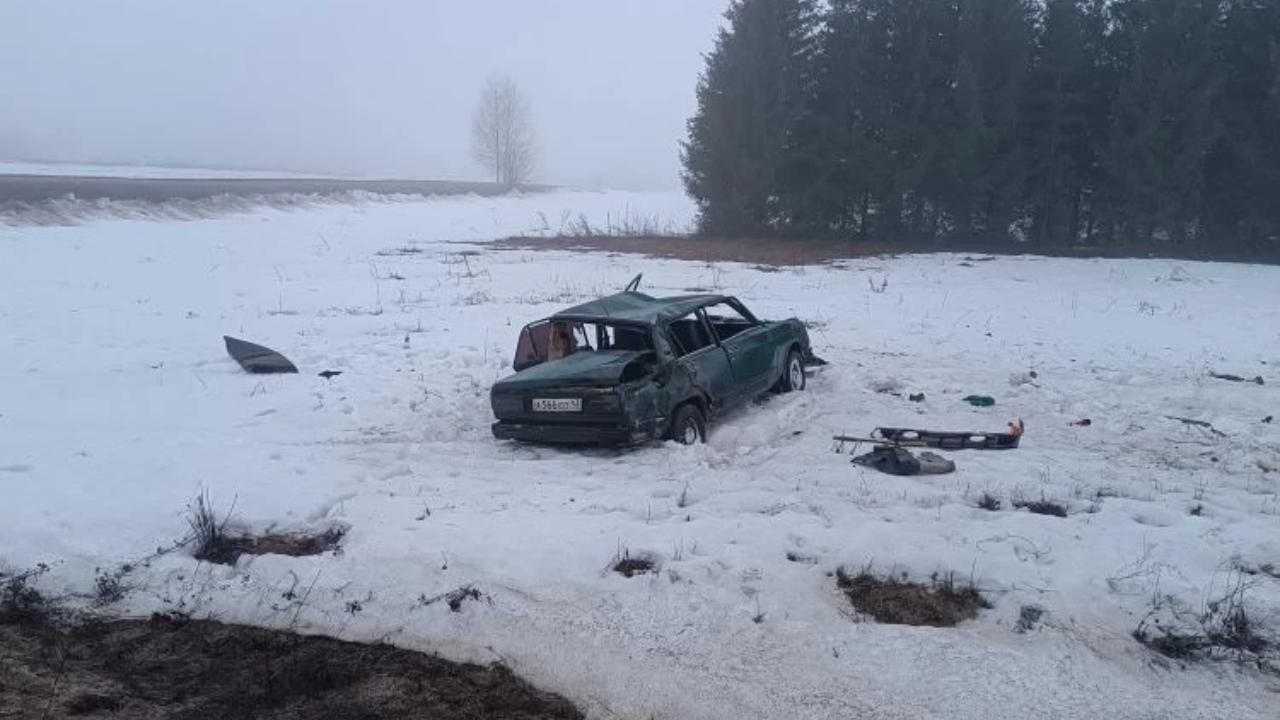 В Сернурском районе по вине пьяного водителя автомобиль перевернулся в кювет