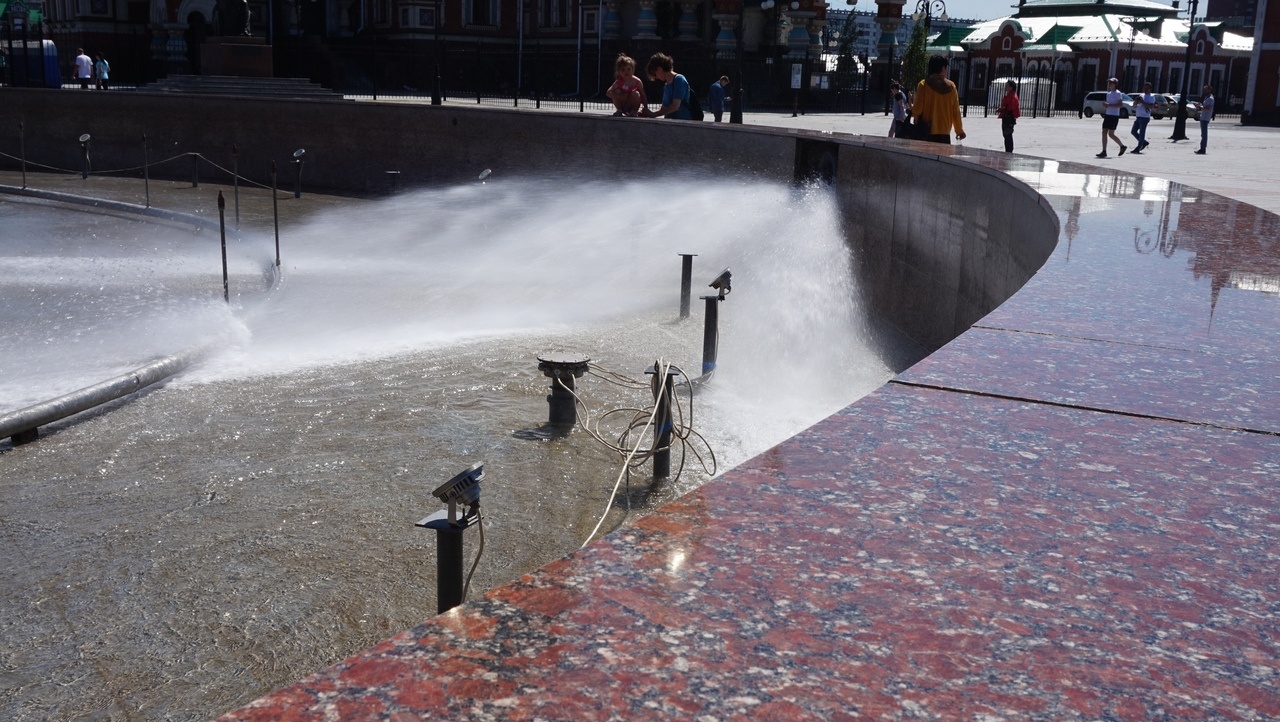 В Йошкар-Оле продолжается подготовка к запуску фонтанов