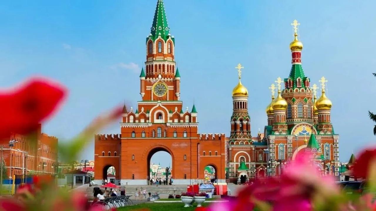 Председатель Госсобрания обратился к йошкаролинцам с поздравительным словом