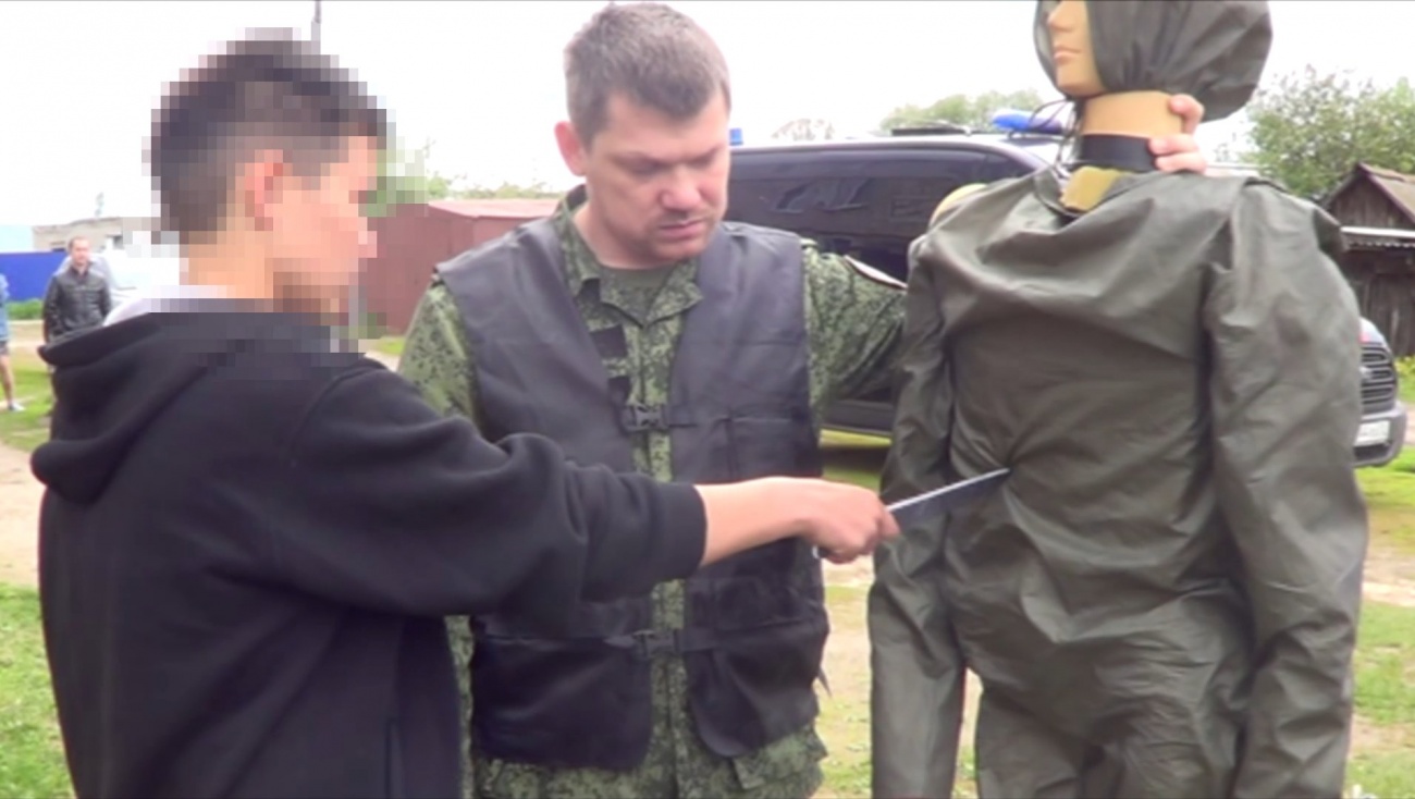 В Марий Эл пьяные девочки-подростки зарезали мужчину  18+