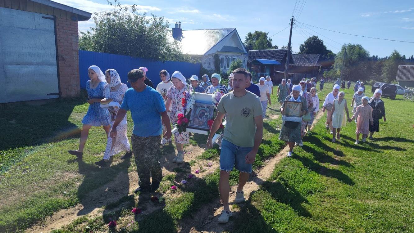 В Горномарийском округе православные прошли маршрут в форме креста