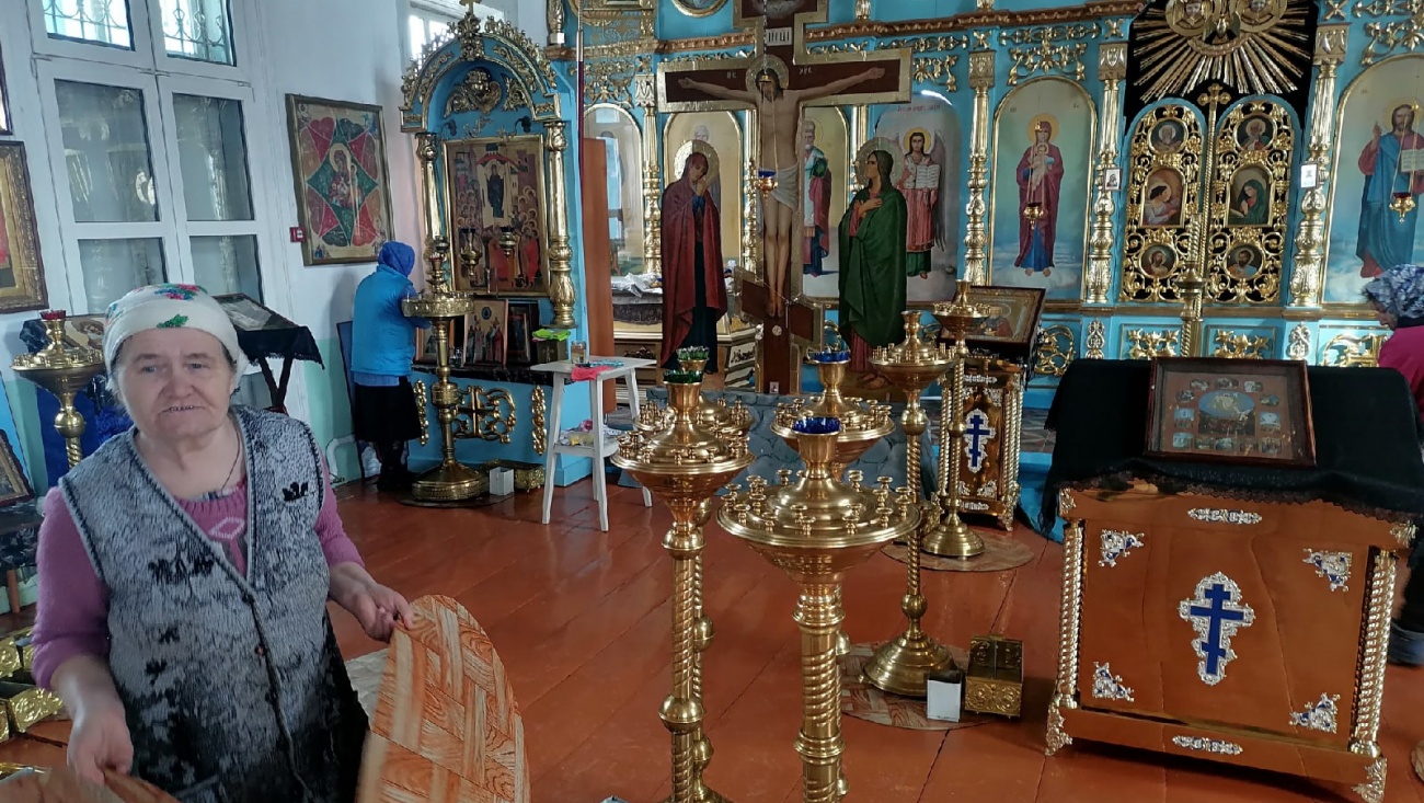 Покровский храм в Эмеково подготовили к Пасхе