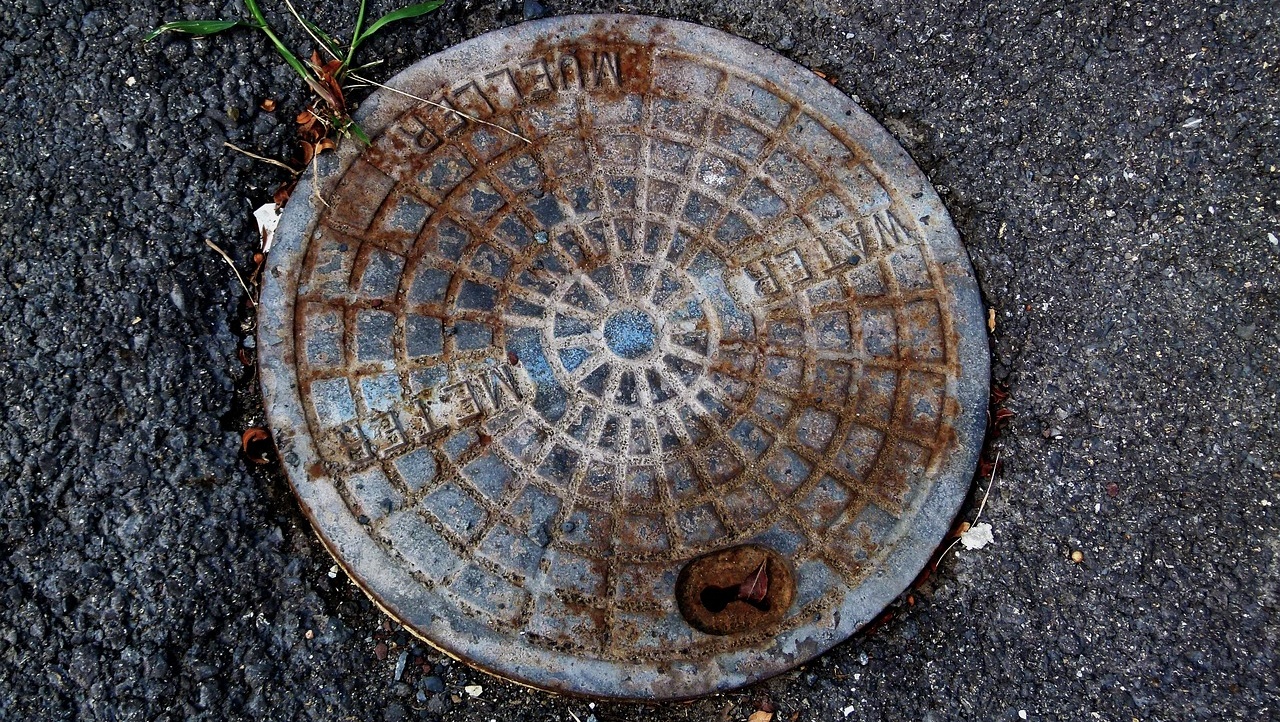 Жители Татарстана приезжают в Марий Эл воровать канализационные люки