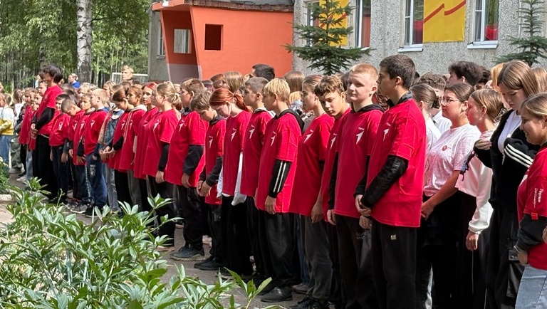 Глава Марий Эл рассказал ребятам из Запорожья, что его корни тоже из их района