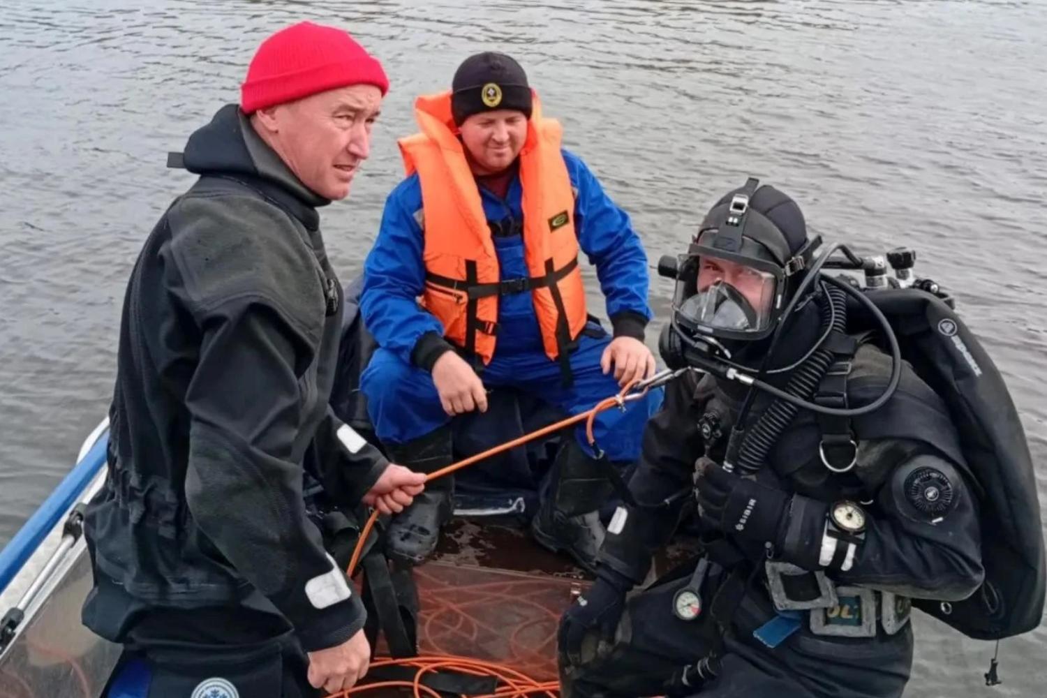 Водолазы МАСС обследовали дно Волги на глубине 12 метров