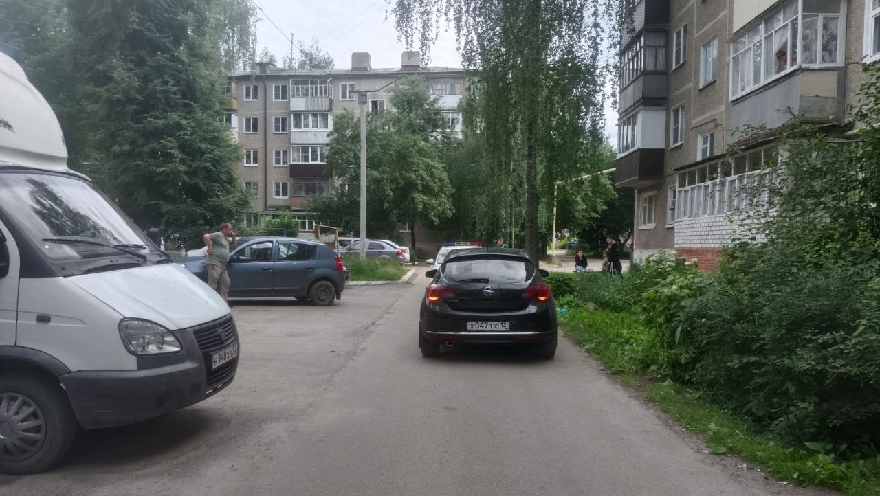 В Йошкар-Оле водитель иномарки сбил 12-летнего пешехода